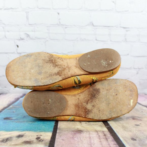 Naked Feet Mustard Yellow Stitched Canvas Flat Slip On Shoes Size 7.5 M - Picture 9 of 9